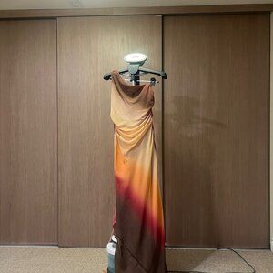 Custom-Made One-Shoulder Gown – Size 6 – Never Worn